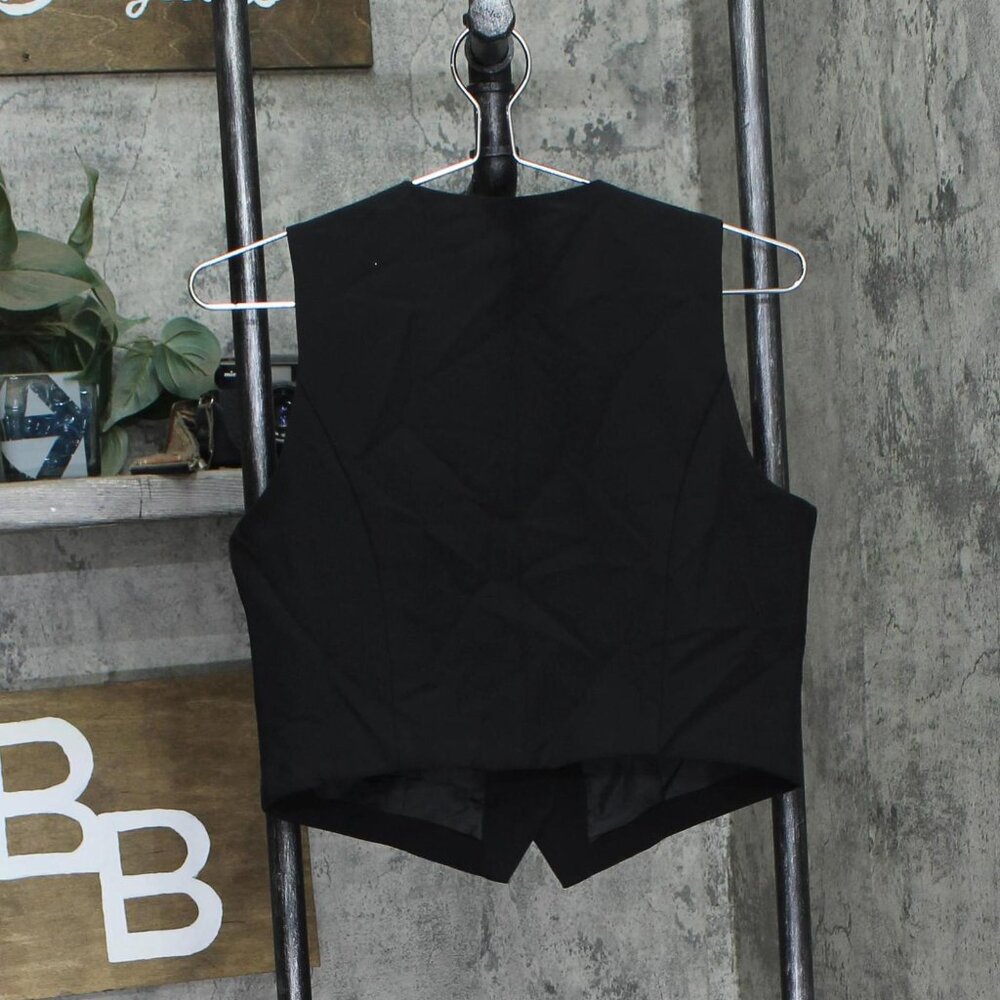 NWT Bar III Womens Petite V-Neck Button-Front Cropped Vest 100207006PT Black PM - Picture 2 of 5